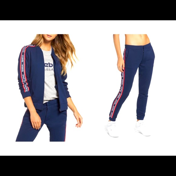 Reebok sweatsuit in great used condition - Picture 1 of 7